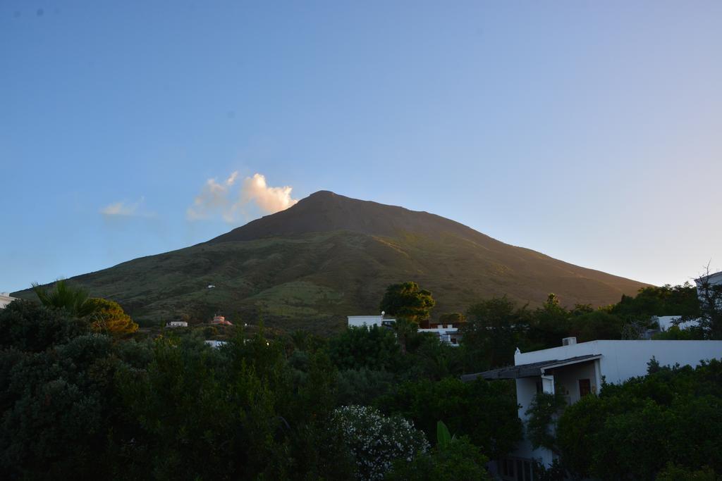 Aparthotel Il Gabbiano Relais In Estrómboli Exterior foto