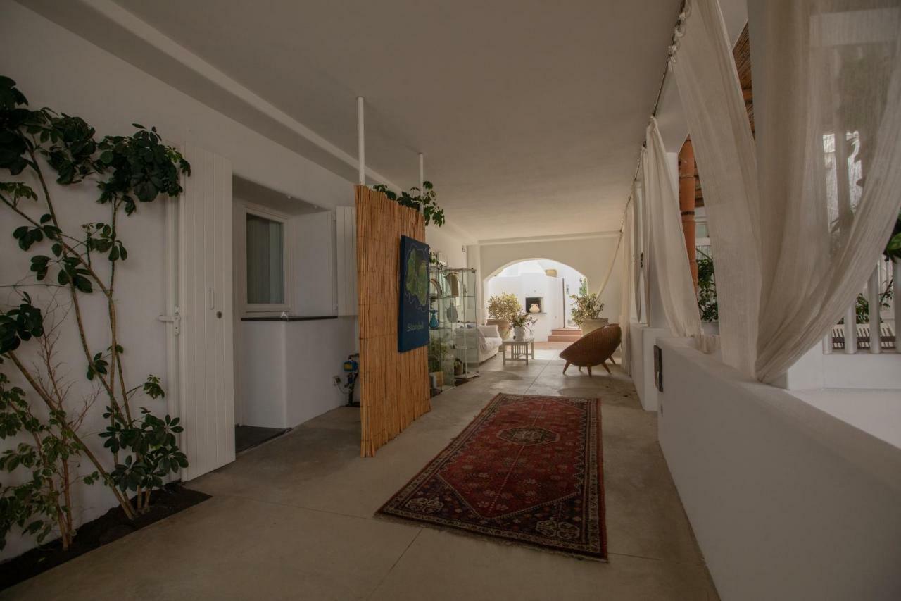 Aparthotel Il Gabbiano Relais In Estrómboli Exterior foto