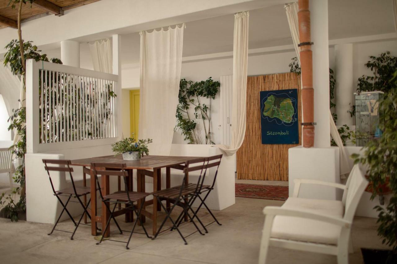 Aparthotel Il Gabbiano Relais In Estrómboli Exterior foto